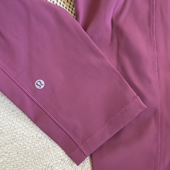 Lululemon Swift Speed Crop Tight 21” size 6 in dark pink - Picture 4 of 7